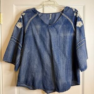 Mur Mur Chambray Embroidered Denim Blouse